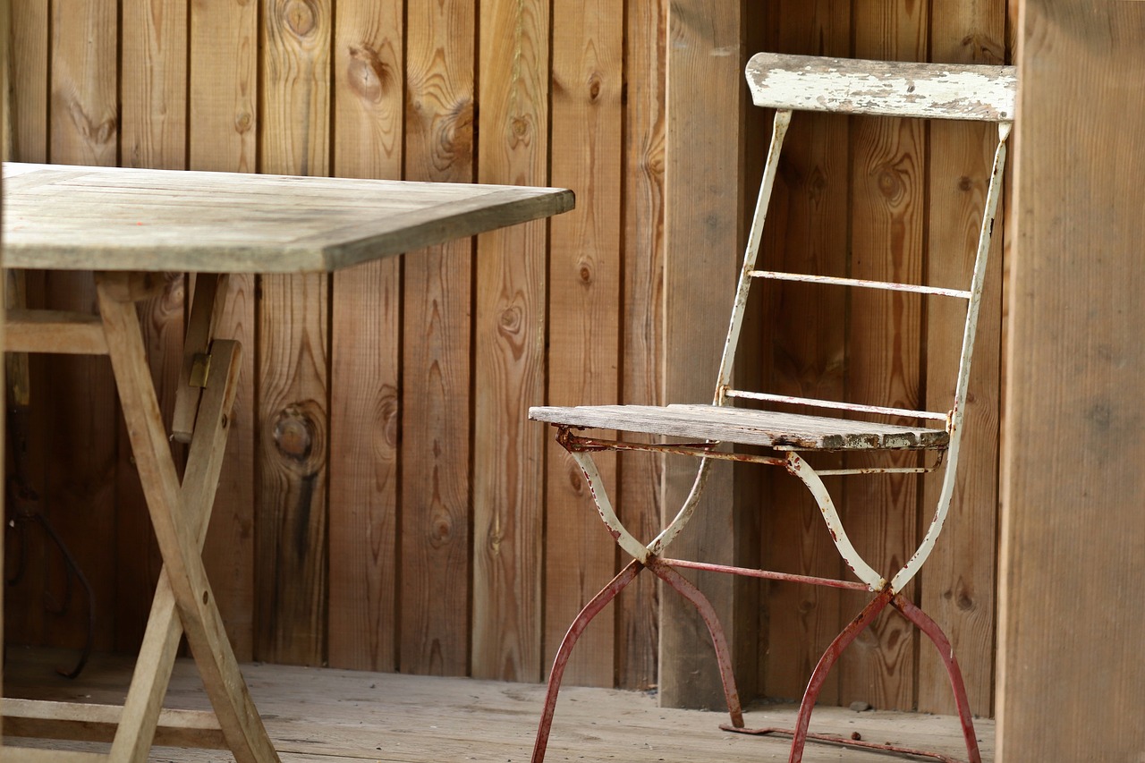 Amazing Handmade Wooden Planters for Your Green Friends